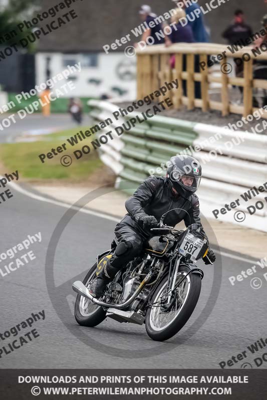 Vintage motorcycle club;eventdigitalimages;mallory park;mallory park trackday photographs;no limits trackdays;peter wileman photography;trackday digital images;trackday photos;vmcc festival 1000 bikes photographs